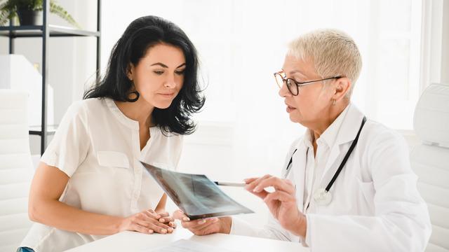 Kemik kanseri belirtileri: Kemik kanseri kendini nasıl belli eder?