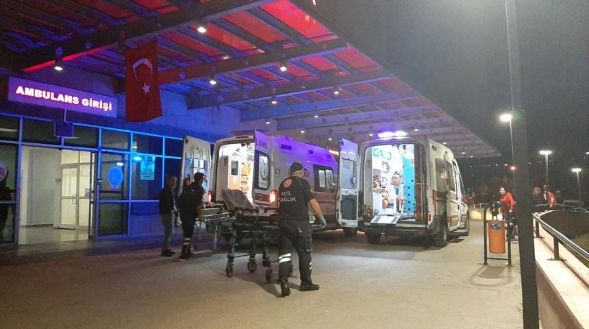 Çorum'da devrilen minibüsteki 3 kişi yaralandı