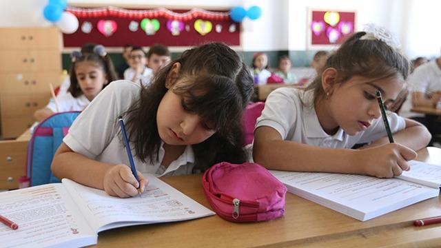 İlk ve ortaokullarda ilk ara tatil bugün başlıyor