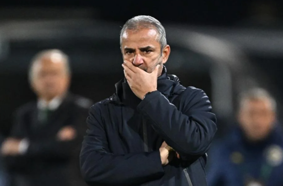 Fenerbah&ccedil;e'nin 2-0'lık Ludogorets yenilgisi sonrası teknik direkt&ouml;r İsmail Kartal'a sert s&ouml;zler: Ger&ccedil;ekleri g&ouml;r artık!