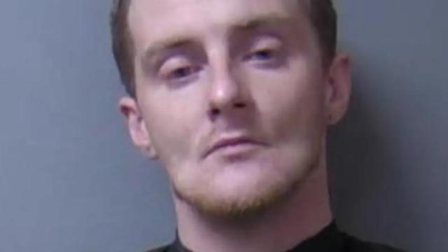 13 yaşındaki kızın odasına zorla girerek tecavüz etti! Sessiz kalması için bıçakla fotoğraf göndererek tehdit etti