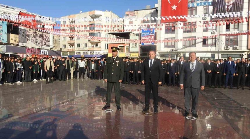 Sınır kent Kilis’te 10 Kasım töreni