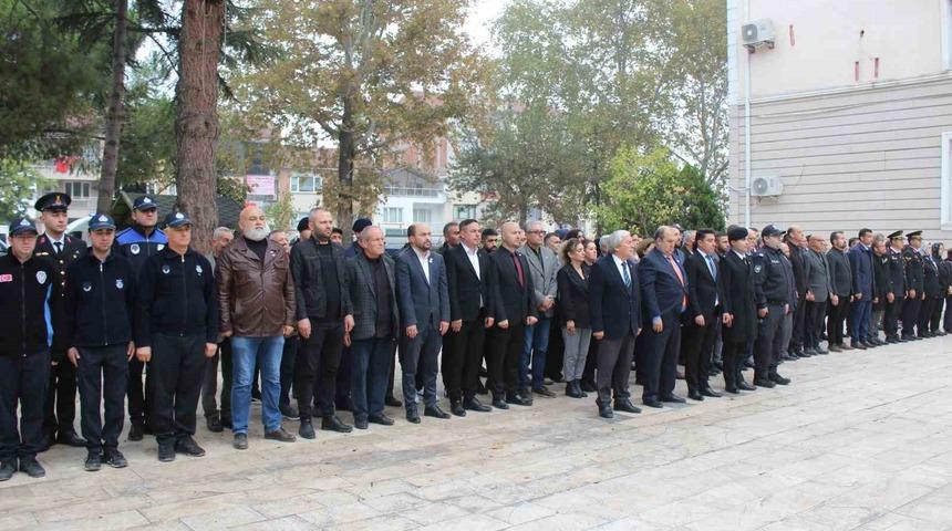 Osmaneli’nde 10 Kasım Atatürk’ü anma programı düzenlendi