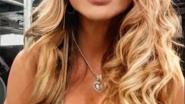 Sosyal medya fenomeni Andrea Sunshine mezarlıkta spor yapıyor! Spor salonunda tacize uğramaktan bıktım