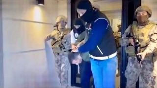 Plakaları sökülmüş araçla kaçmaya çalıştı! Kompanio Bello karteline düzenlenen operasyonun detayları ortaya çıktı