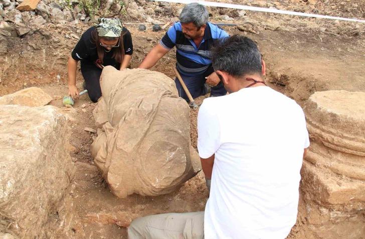 Antik kentte heyecanlandıran keşif! İlk defa bir kadın heykeli bulundu... Bu detayı henüz kimse çözemedi G3