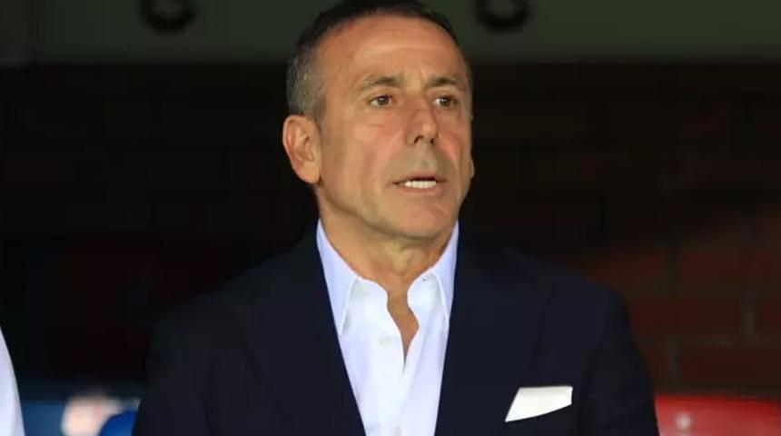 Abdullah Avcı'dan canlı yayında beklenmedik hareket! Oyuncusunu yerden yere vurdu