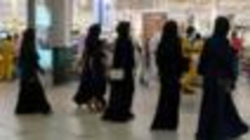 'Katar, T&uuml;rkiye ve İran'dan gıda alımını i&ccedil;in g&ouml;r&uuml;ş&uuml;yor'