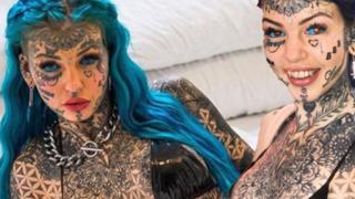 Dövme modeli Amber Luke mürekkeplerini sergilemek için bikinisi giydi! Resmen vücudunda boş yer yok