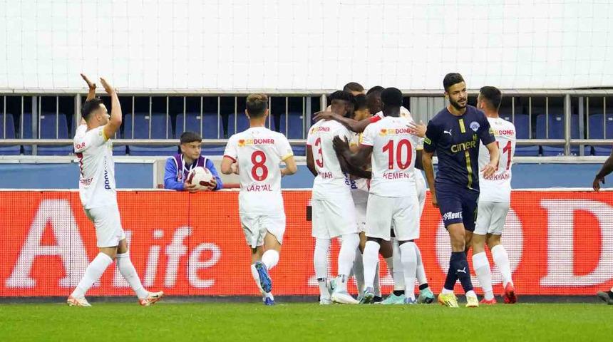 Süper Lig'de 7 gollü  düello! Kayserispor deplasmanda Kasımpaşa'yı 4-3 mağlup etti
