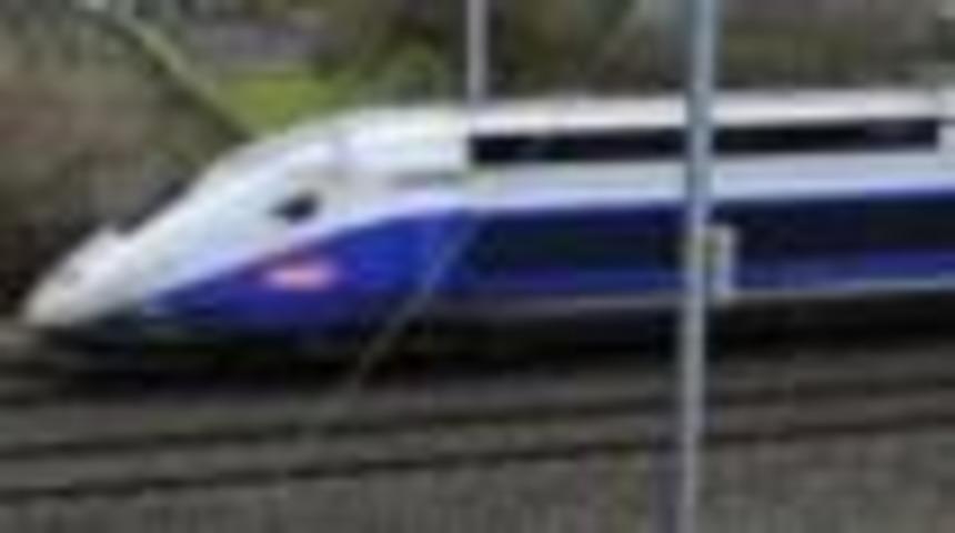 Trenin tuvaletinde prova yapan oyuncu 'ter&ouml;rist' sanıldı