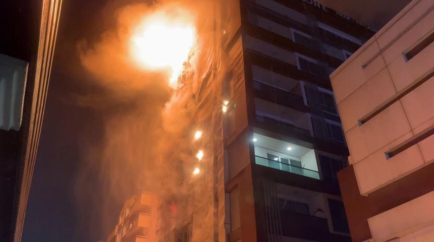 Gece yarısı alevlere teslim oldu! Bursa'da alevler geceyi gündüze çevirdi
