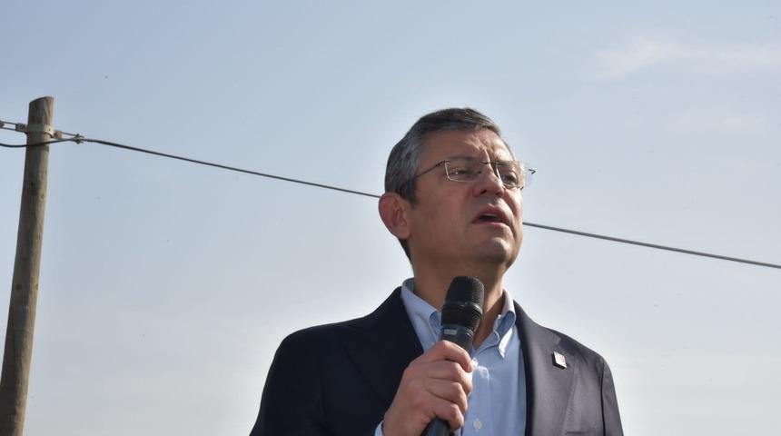 CHP lideri Özgür Özel, İmamoğlu ile Hatay'da! "Türkiye gündeminden düşürmelerine izin vermeyeceğim"