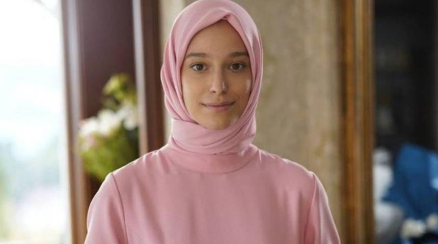 Kızılcık Şerbeti'nin Mihri'si Gizem Yanık görenleri şaşırttı! Hayranları o pozlara beğeni yağdırdı