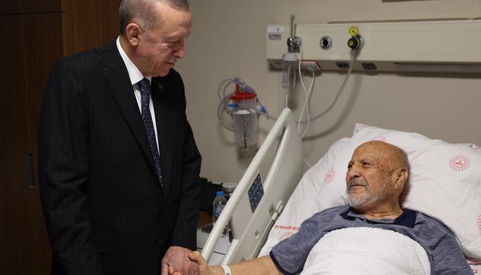 Cumhurbaşkanı Erdoğan'dan eski Devlet Bakanı Aksay'a ziyaret