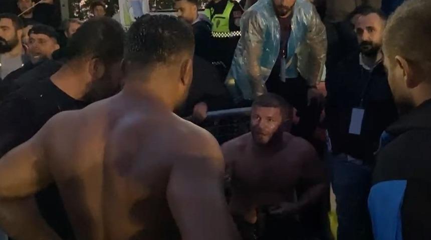 Fethiye&rsquo;de yarıştan &ccedil;ekilen g&uuml;reş&ccedil;i izleyicilerle tartıştı