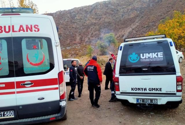 Konya'da kayalıklardan düşerek yaralanan kişi helikopterle kurtarıldı