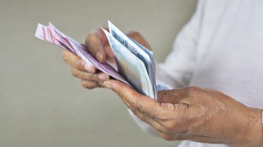 Dün SSK’lılar bugün Bağ-Kur’lular! SGK e-Devlet’e yeni emekli kök maaşlarını yükledi