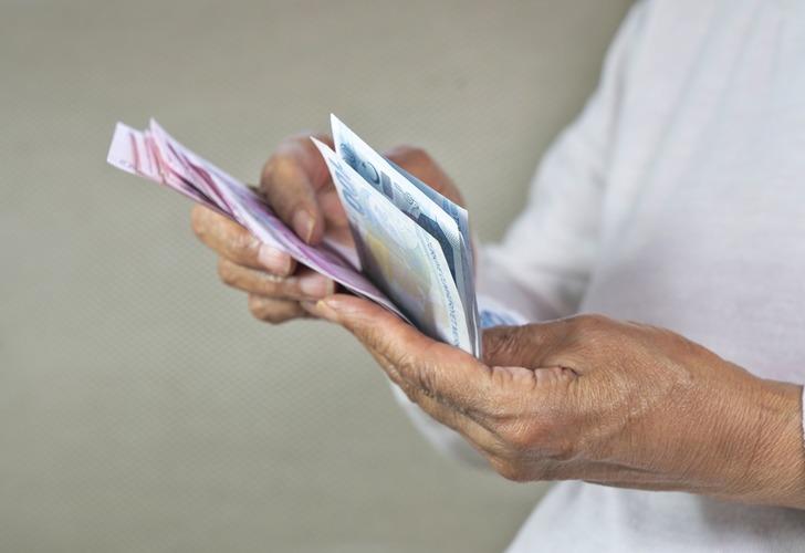 Emekli maaşına seyyanen zam beklerken SGK rakam açıkladı: EYT’de korkulan olmadı! Emekli aylığı ödemeleri 1,4 trilyon lirayı aştı G5