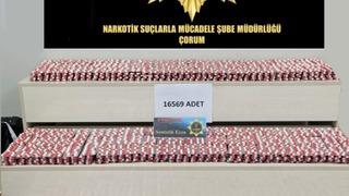 Çorum'da uyuşturucu operasyonunda yakalanan 4 kişiden 3'ü tutuklandı