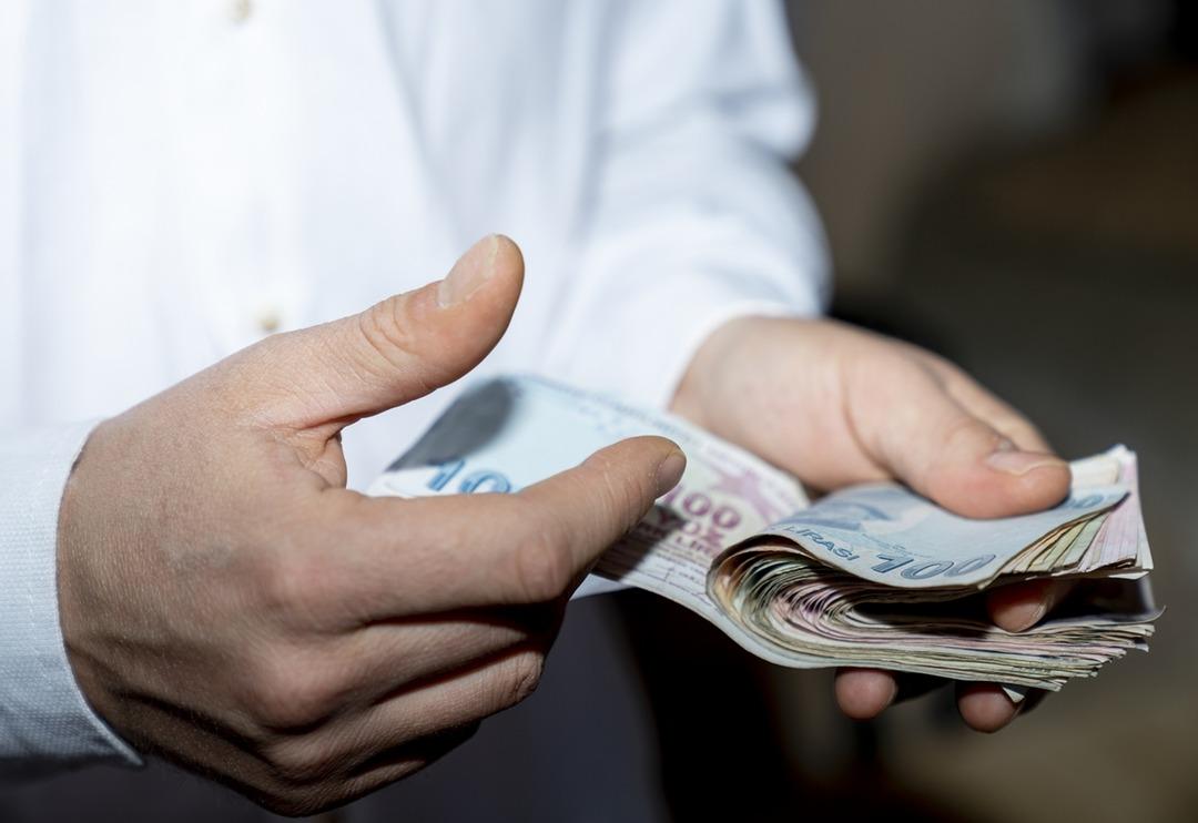 SON DAKİKA | G&ouml;zler kulaklar asgari &uuml;cret zammında! 2 senedir devam eden 'asgari &uuml;cret' geleneğini Mehmet Şimşek bozabilir... İşte konuşulan rakamlar