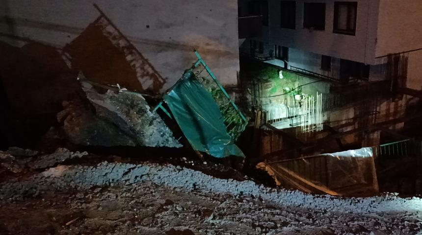 Kocaeli'de toprak kayması sonucu istinat duvarı yıkıldı