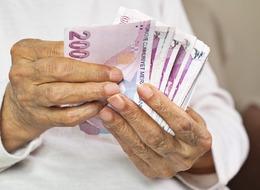 Emekli zammı için geri sayım başlamıştı… 4 milyon kişi bunu yapıyor! SGK’ya kayıtlı çalışan emekliler için ‘prim’ talebi