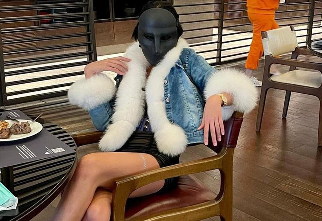 "O fenomen inceleniyor" diyerek a&ccedil;ıkladı: "Yanında yasa dışı bahis baronunun..."