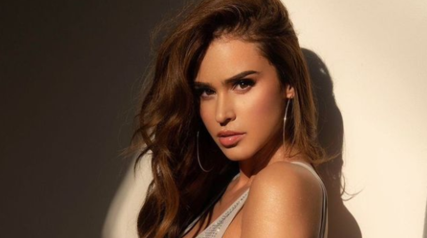 "Dünyanın en seksi hava durumu sunucusu" olarak anılıyordu! Son pozuyla Instagram'ın sıcaklığını yükseltti