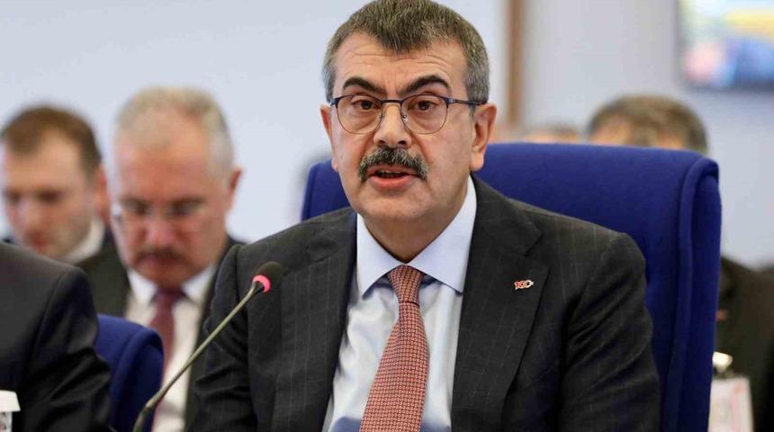 Bakan Tekin a&ccedil;ıkladı: 'Se&ccedil;meli dersler b&ouml;l&uuml;m&uuml;n&uuml; g&uuml;ncelledik'