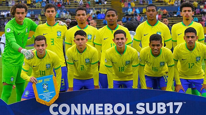 Rakip kaleci ek mesai yaptı! Kalesine gelen 77 şuta rağmen 9 gol yedi