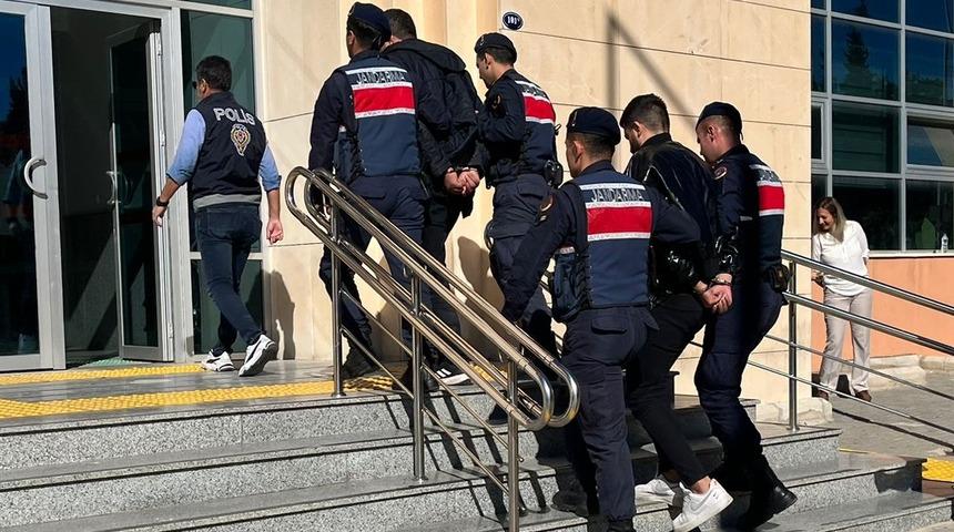 Çeşme açıklarında 1 düzensiz göçmenin daha cenazesine ulaşıldı