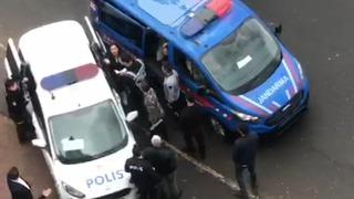 Şanlıurfa'da çekilen görüntüler gündem oldu! Sizin derinizi yüzeceğim diyen polise soruşturma açıldı! Valilik açıklama yaptı