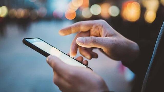 Vergisiz cep telefonundan kimler yararlanacak? Bakan Bak açıkladı! İşte vergisiz telefon satışına dair merak edilenler...