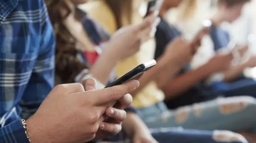 Cep telefonu, bilgisayar tablet ve internet desteği için yeni açıklama! Bakan Bak sosyal medyadan paylaştı
