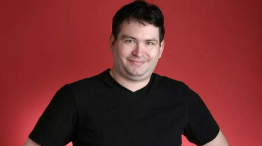 Dünyanın en büyük penisine sahip olduğunu iddia eden Jonah Falcon çıplak fotoğrafını paylaştı! Övgü dolu yorumlar topladı