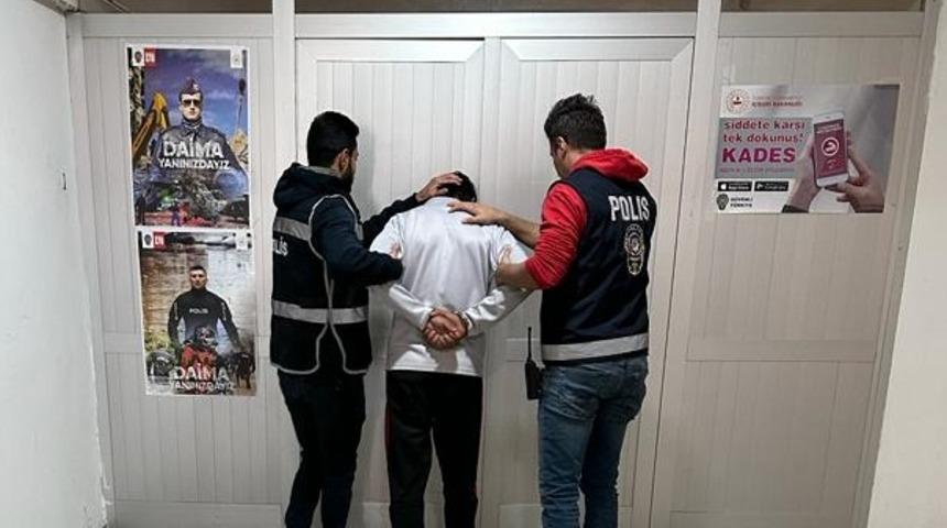 Ardahan'da 14 yıl 2 ay kesinleşmiş hapis cezası bulunan firari hükümlü yakalandı