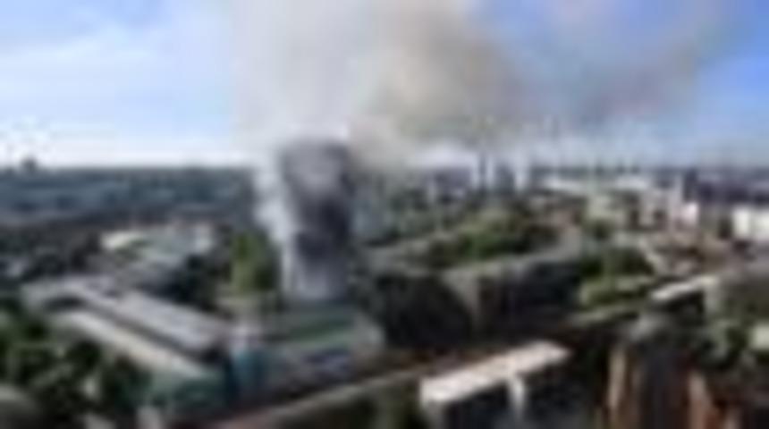 Fotoğraflarla: Londra'da yangın