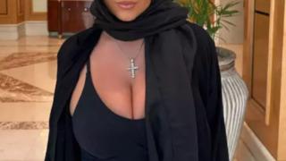 Sosyal medya fenomeni Apollonia Llewellyn ters ışığın kurbanı oldu! İç çamaşırı giymeyince tüm hatları belli oldu