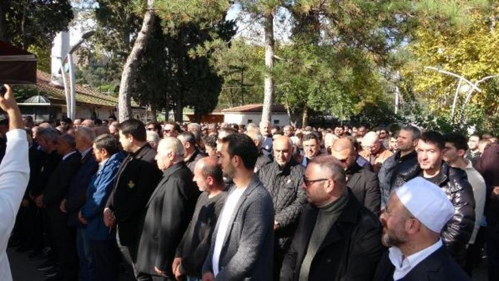 Öldürüp asitle yok etmişlerdi! İş insanı Nurhan Ör için gıyabi cenaze namazı... Musalla taşına tabut yerine güller konuldu  G1