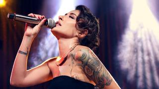 Melek Mosso'nun eşiyle ilgili itirafı herkesi şaşırttı! 'Benden daha ünlü sevgilileri olmuş'