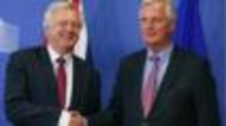 Brexit g&ouml;r&uuml;şmelerinin ilk g&uuml;n&uuml; tamamlandı