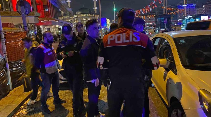 Taksim’de helikopter destekli huzur uygulaması: Denetimde pompalı tüfek ele geçirildi