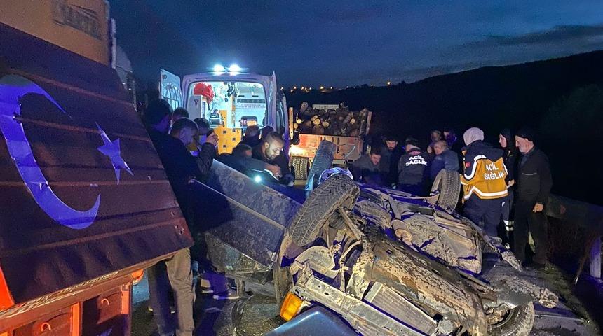 Çankırı'da traktör römorkuna arkadan çarpan otomobildeki 2 kişi yaralandı