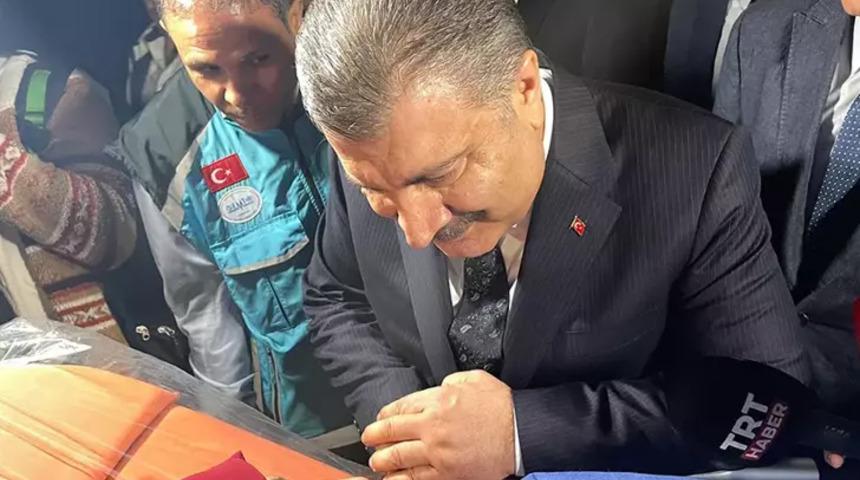 Bakan Koca duyurmuştu! Gazze'deki kanser hastaları Türkiye'ye getirildi