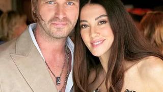 Kıvanç Tatlıtuğ’un eşi Başak Dizer'in kardeşi güzelliğiyle büyüledi! Benzerlikleri herkesi şaşırttı