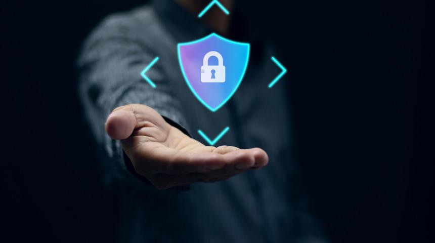 Cep telefonları tarih mi oluyor? Yeni teknoloji: Yaka telefonları! Avuç içi projeksiyon detayı...