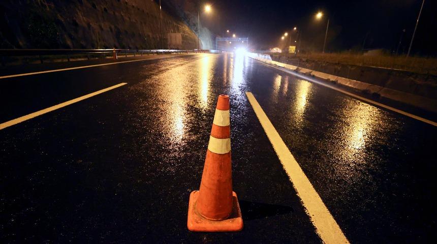Anadolu Otoyolu Bolu Dağı Tüneli İstanbul yönü heyelan riski nedeniyle kapatıldı