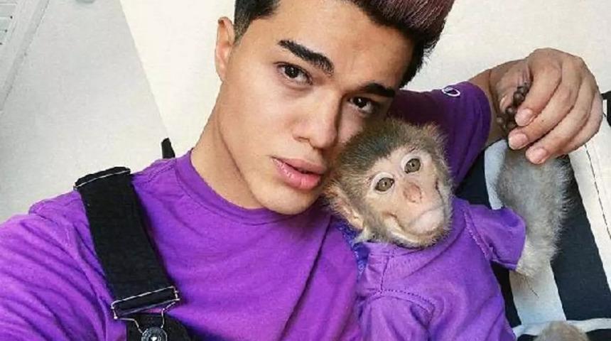 Sosyal medya fenomeni Meriç İzgi takside olay çıkardı! Parayı vermedi, "Darp ediyor beni" diye çığlık attı... "Senin sülalendir dolandırıcı"