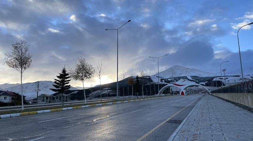 Erzurum, Ardahan ve Kars'ın yüksek kesimlerine kar yağdı